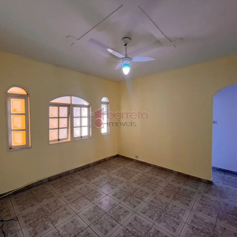 CASA COM EDÍCULA PARA VENDA E LOCAÇÃO NO BAIRRO VILA MARINGÁ – JUNDIAÍ/SP