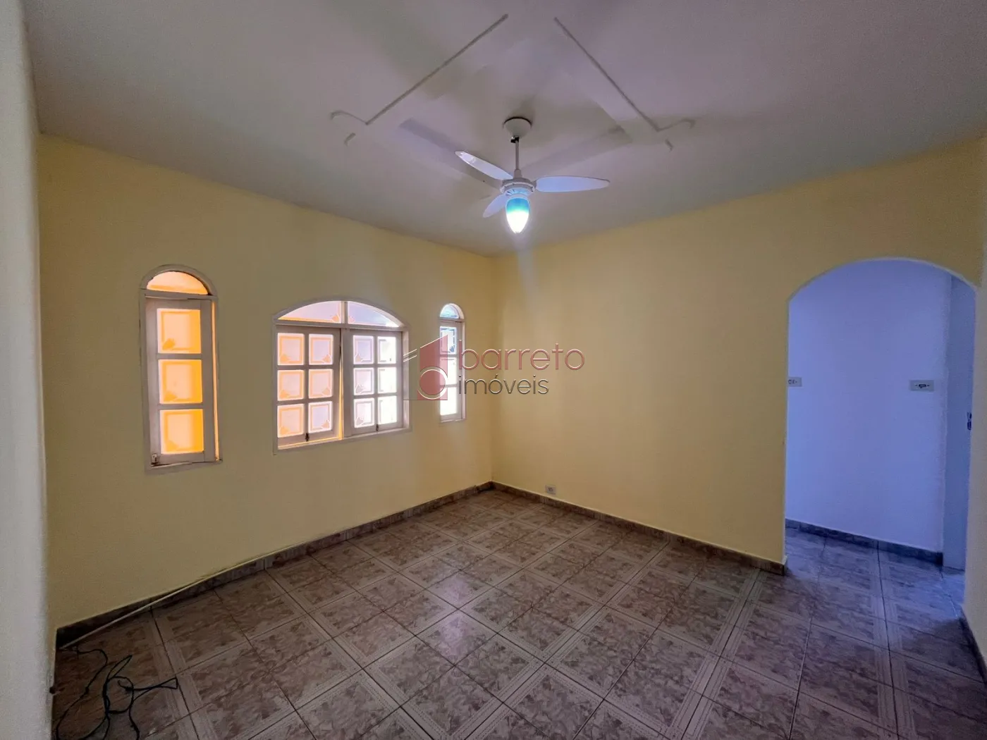 CASA COM EDÍCULA PARA VENDA E LOCAÇÃO NO BAIRRO VILA MARINGÁ – JUNDIAÍ/SP