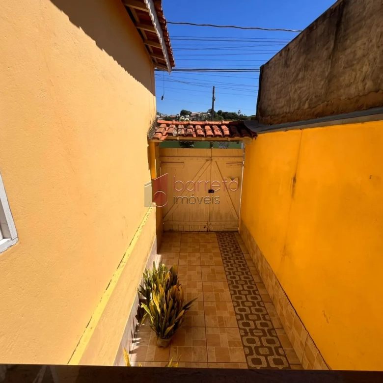 CASA COM EDÍCULA PARA VENDA E LOCAÇÃO NO BAIRRO VILA MARINGÁ – JUNDIAÍ/SP