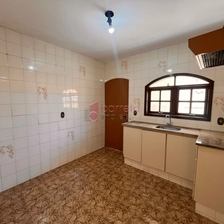 CASA COM EDÍCULA PARA VENDA E LOCAÇÃO NO BAIRRO VILA MARINGÁ – JUNDIAÍ/SP