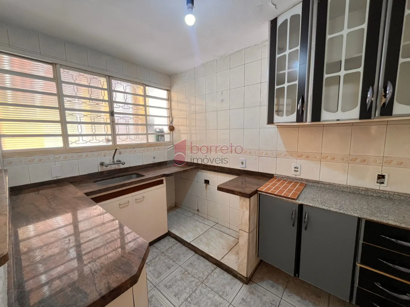 CASA COM EDÍCULA PARA VENDA E LOCAÇÃO NO BAIRRO VILA MARINGÁ – JUNDIAÍ/SP