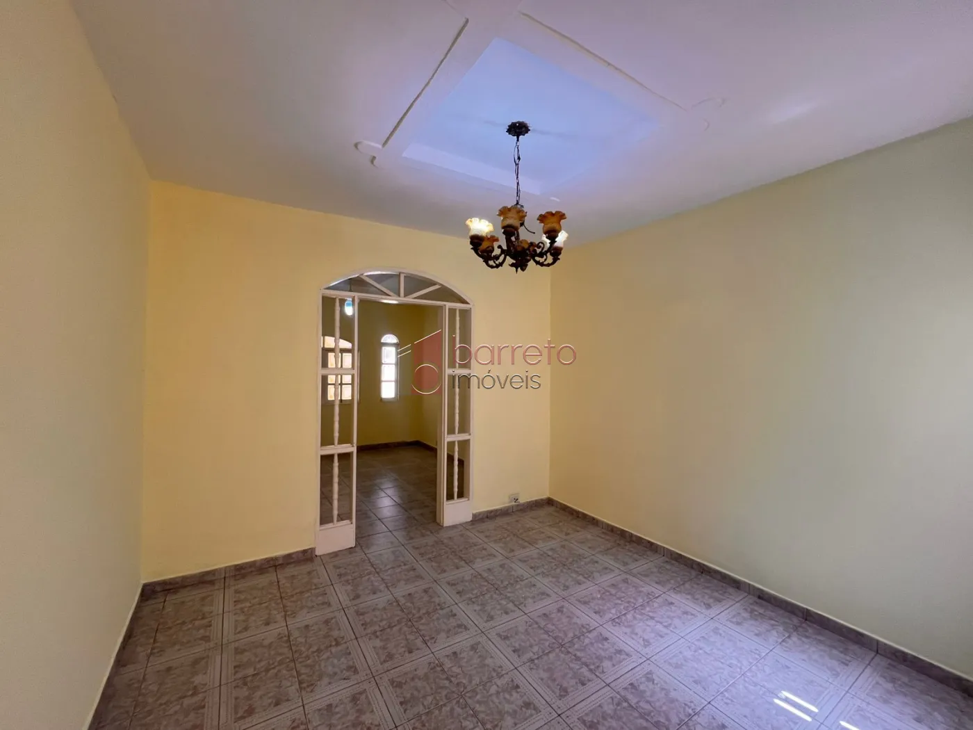 CASA COM EDÍCULA PARA VENDA E LOCAÇÃO NO BAIRRO VILA MARINGÁ – JUNDIAÍ/SP