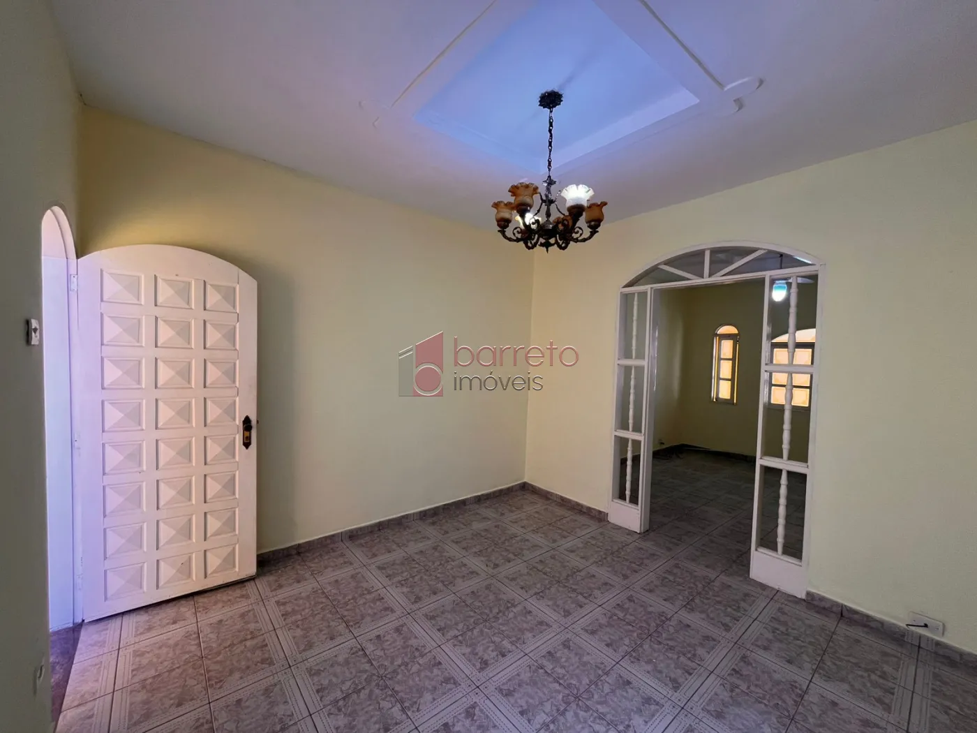CASA COM EDÍCULA PARA VENDA E LOCAÇÃO NO BAIRRO VILA MARINGÁ – JUNDIAÍ/SP