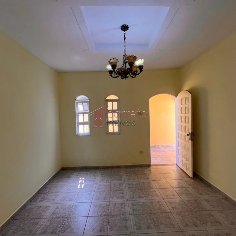 CASA COM EDÍCULA PARA VENDA E LOCAÇÃO NO BAIRRO VILA MARINGÁ – JUNDIAÍ/SP