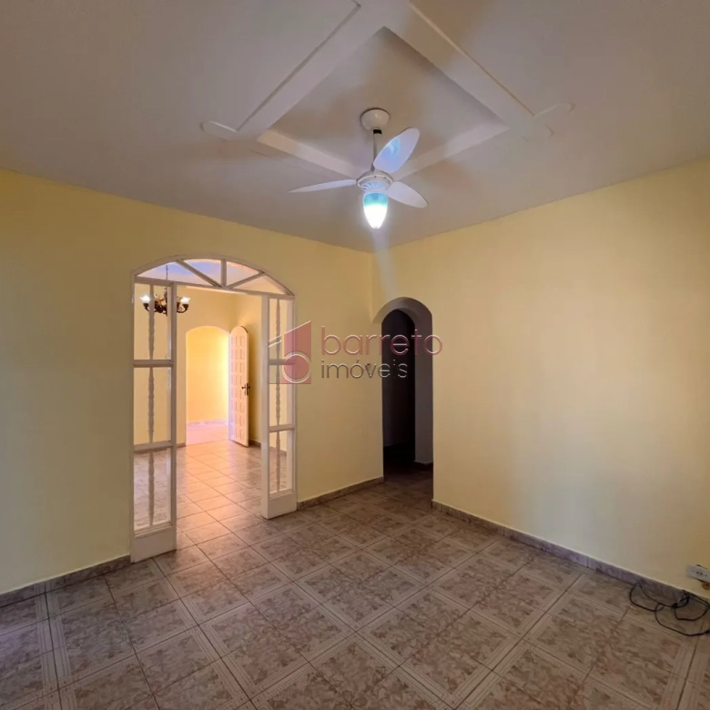 CASA COM EDÍCULA PARA VENDA E LOCAÇÃO NO BAIRRO VILA MARINGÁ – JUNDIAÍ/SP