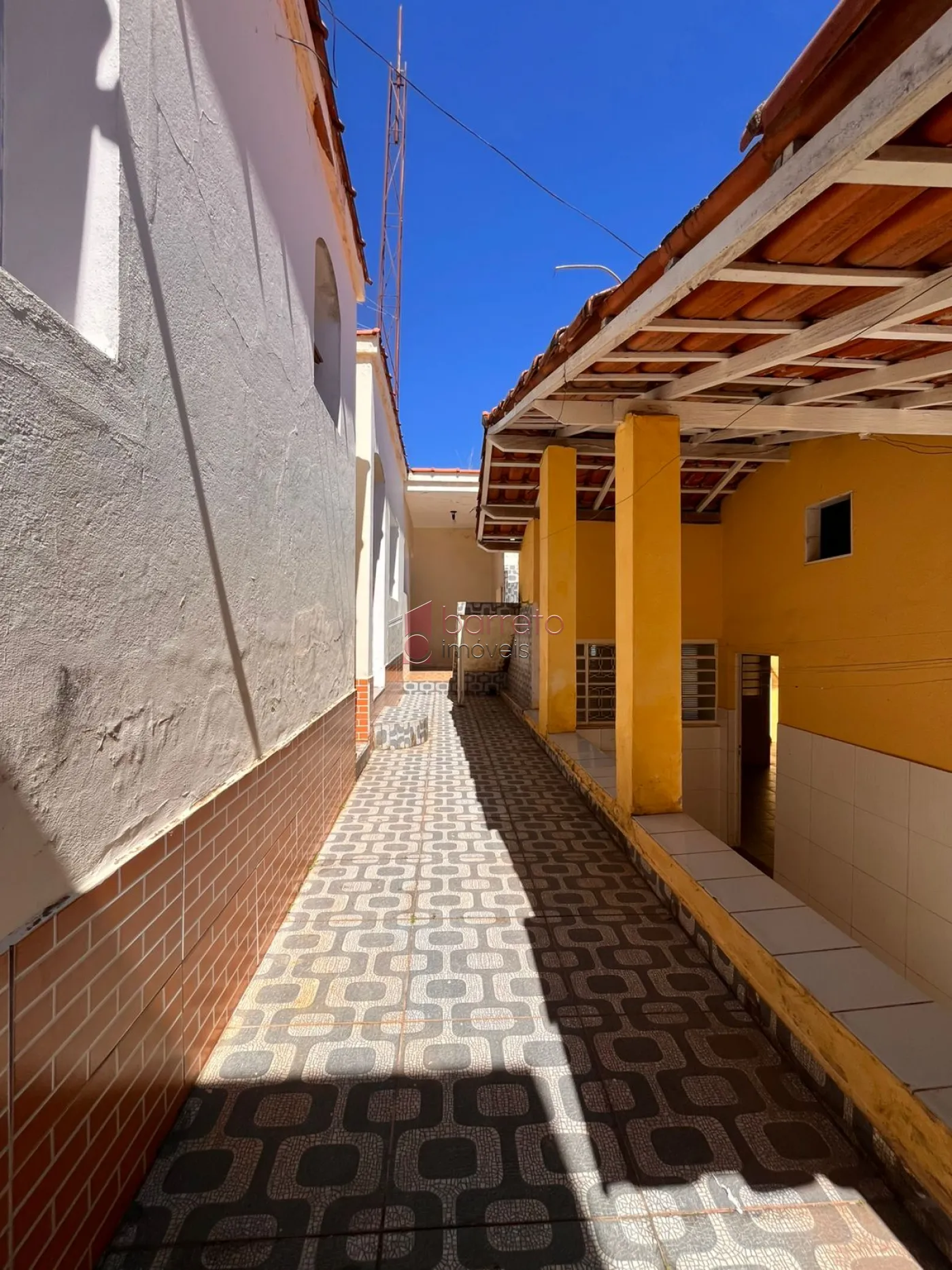 CASA COM EDÍCULA PARA VENDA E LOCAÇÃO NO BAIRRO VILA MARINGÁ – JUNDIAÍ/SP