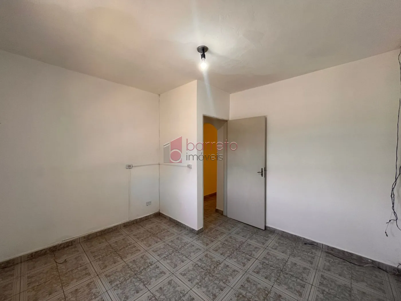 CASA COM EDÍCULA PARA VENDA E LOCAÇÃO NO BAIRRO VILA MARINGÁ – JUNDIAÍ/SP