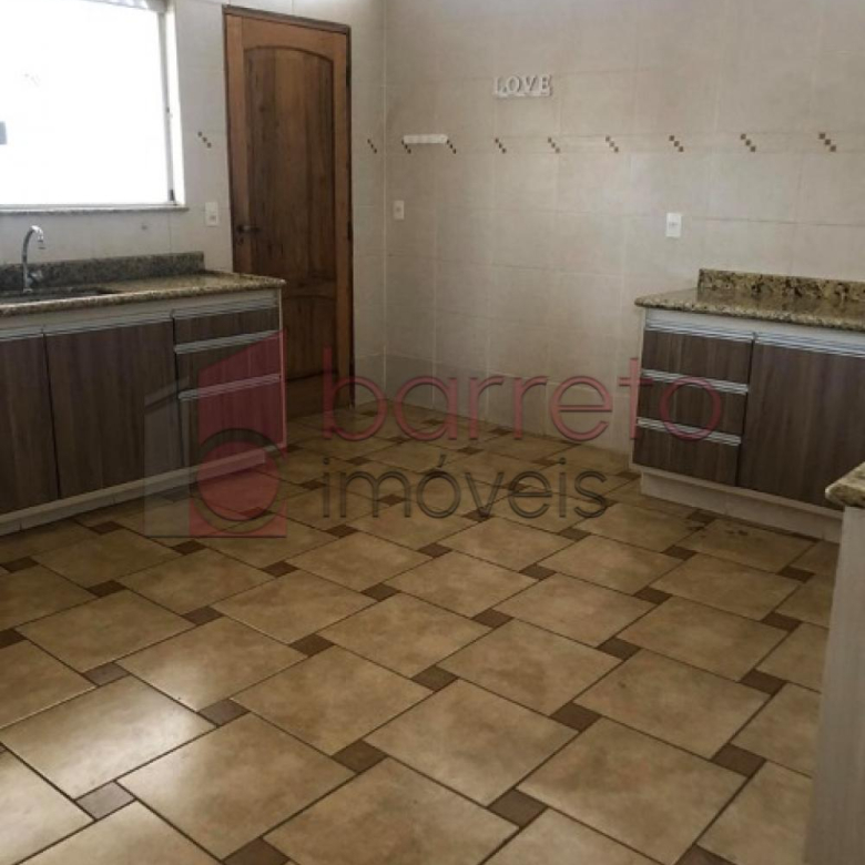 CASA PARA VENDA NO BAIRRO VL NAMBI EM JUNDIAÍ – SP 3 dorms (1 suíte) Sala ampla, cozinh,  3 banheiros e Espaço Gourmet, 1 vaga!