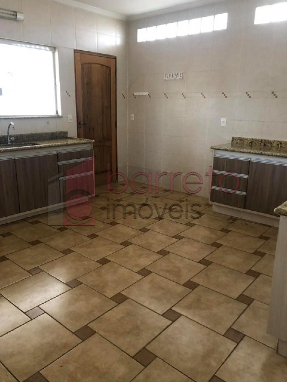CASA PARA VENDA NO BAIRRO VL NAMBI EM JUNDIAÍ – SP 3 dorms (1 suíte) Sala ampla, cozinh,  3 banheiros e Espaço Gourmet, 1 vaga!