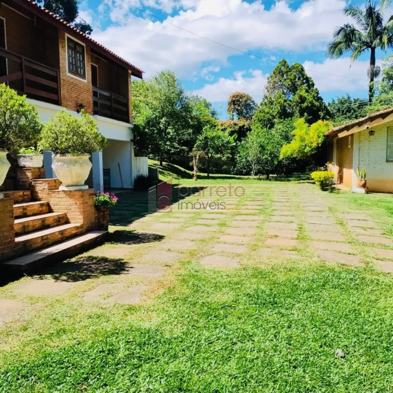 CHÁCARA COM 04 SUÍTES À VENDA NO BAIRRO CAXAMBU – JUNDIAÍ/SP