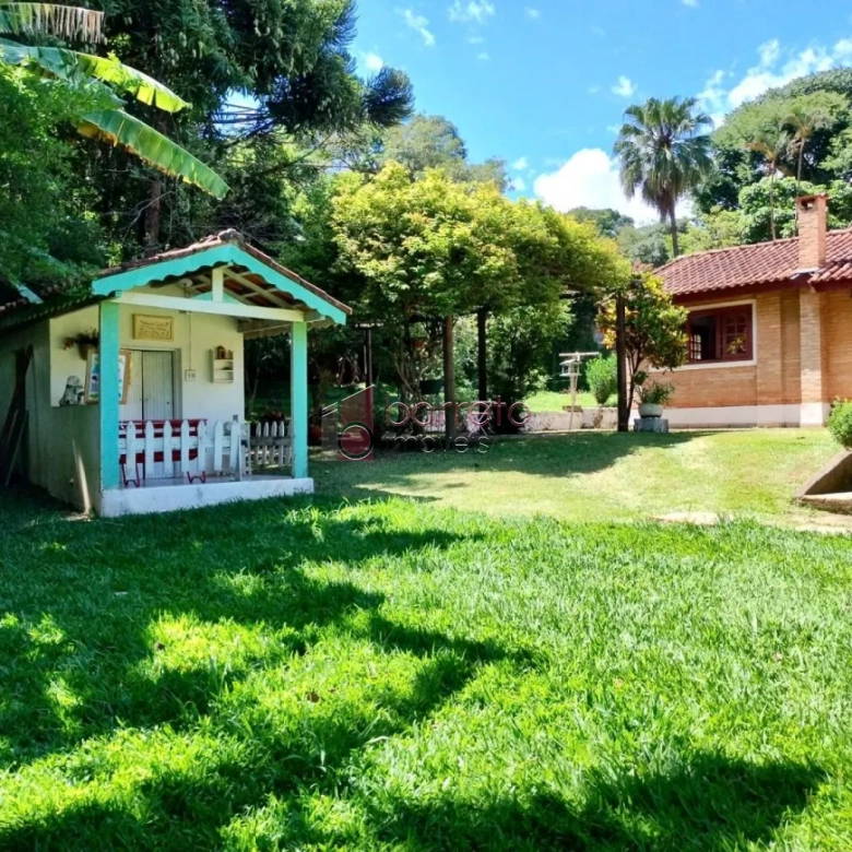 CHÁCARA COM 04 SUÍTES À VENDA NO BAIRRO CAXAMBU – JUNDIAÍ/SP