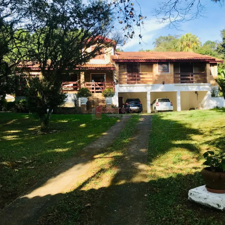 CHÁCARA COM 04 SUÍTES À VENDA NO BAIRRO CAXAMBU – JUNDIAÍ/SP