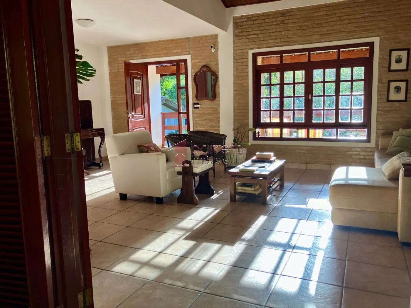 CHÁCARA COM 04 SUÍTES À VENDA NO BAIRRO CAXAMBU – JUNDIAÍ/SP