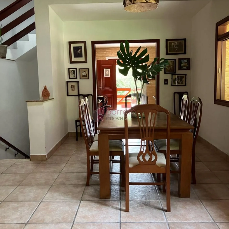 CHÁCARA COM 04 SUÍTES À VENDA NO BAIRRO CAXAMBU – JUNDIAÍ/SP