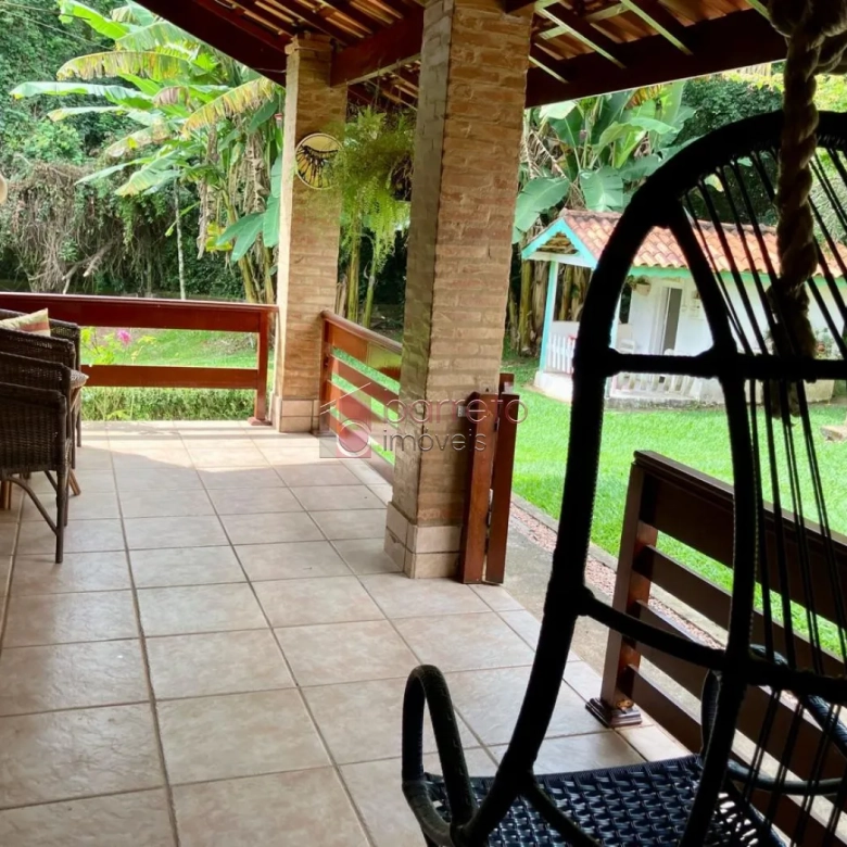 CHÁCARA COM 04 SUÍTES À VENDA NO BAIRRO CAXAMBU – JUNDIAÍ/SP