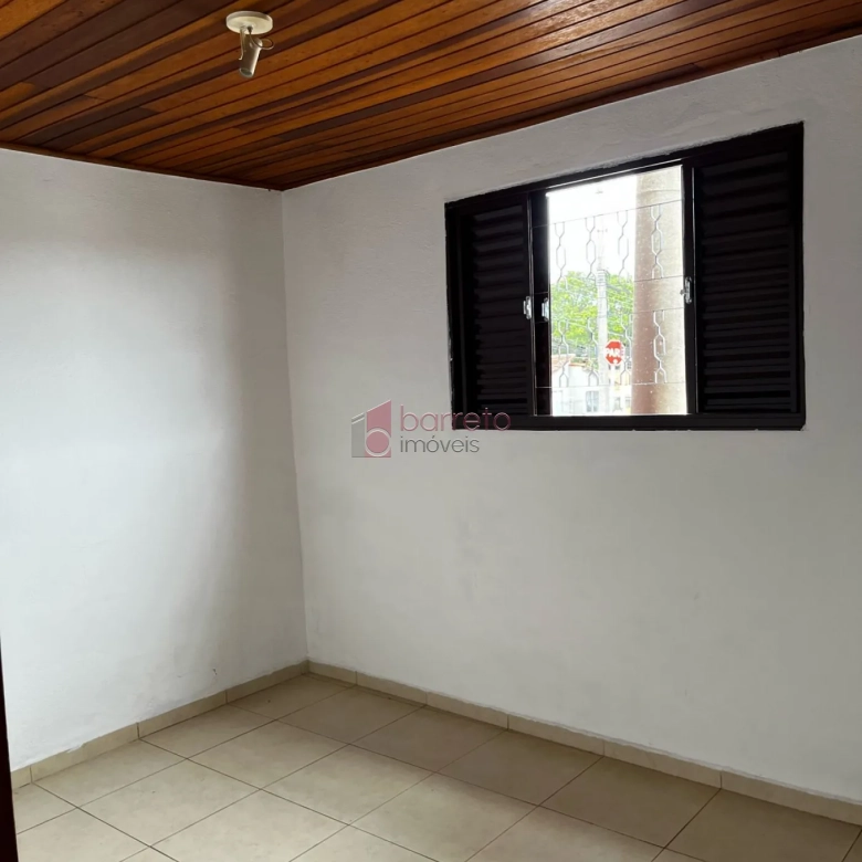 SALÃO COMERCIAL E CASAS PARA VENDA NO BAIRRO HORTOLÂNDIA – JUNDIAÍ/SP