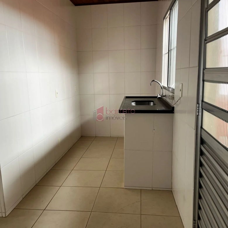 SALÃO COMERCIAL E CASAS PARA VENDA NO BAIRRO HORTOLÂNDIA – JUNDIAÍ/SP