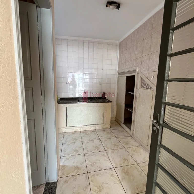SALÃO COMERCIAL E CASAS PARA VENDA NO BAIRRO HORTOLÂNDIA – JUNDIAÍ/SP