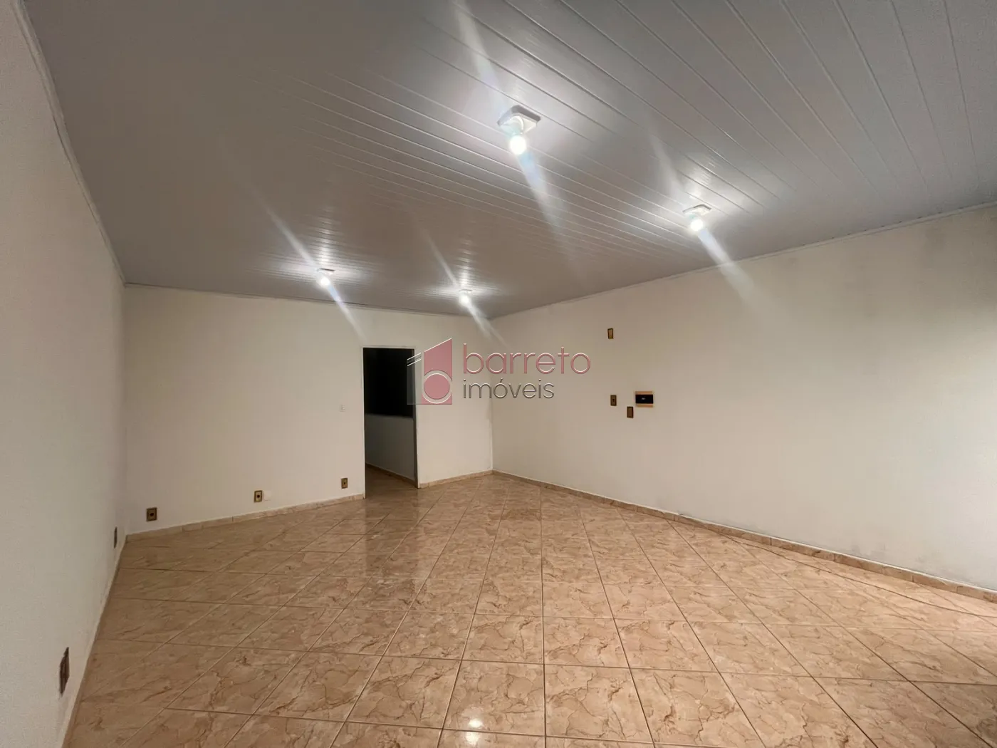 PRÉDIO COMERCIAL PARA VENDA E LOCAÇÃO NO CORRUPIRA – JUNDIAÍ/SP