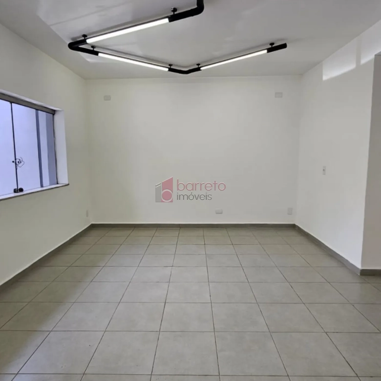 PRÉDIO COMERCIAL COM EDÍCULA NO CENTRO – JUNDIAÍ/SP