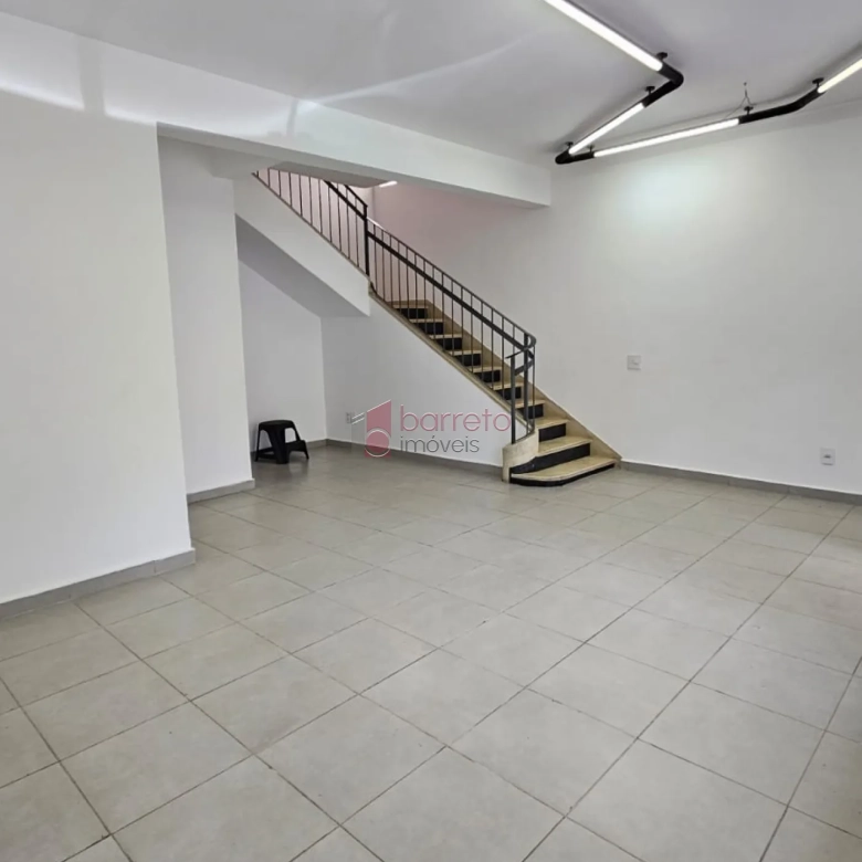PRÉDIO COMERCIAL COM EDÍCULA NO CENTRO – JUNDIAÍ/SP