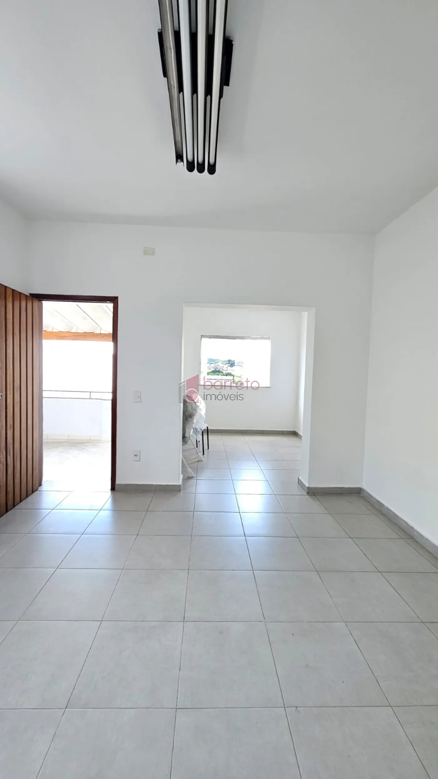 PRÉDIO COMERCIAL COM EDÍCULA NO CENTRO – JUNDIAÍ/SP