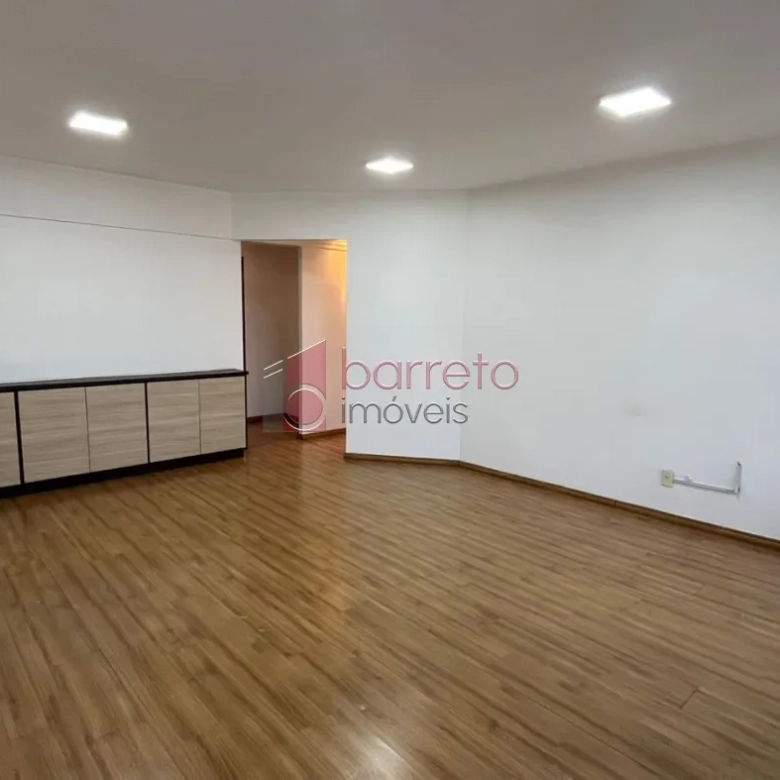 SALA COMERCIAL PARA VENDA E LOCAÇÃO NO EDIFÍCIO SANTA ÂNGELA – JUNDIAÍ/SP