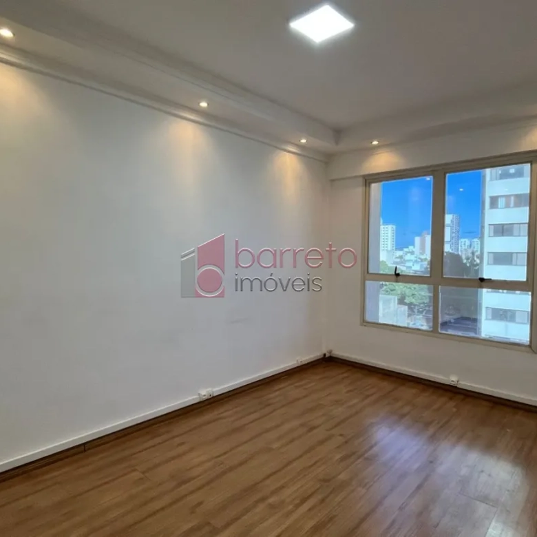SALA COMERCIAL PARA VENDA E LOCAÇÃO NO EDIFÍCIO SANTA ÂNGELA – JUNDIAÍ/SP