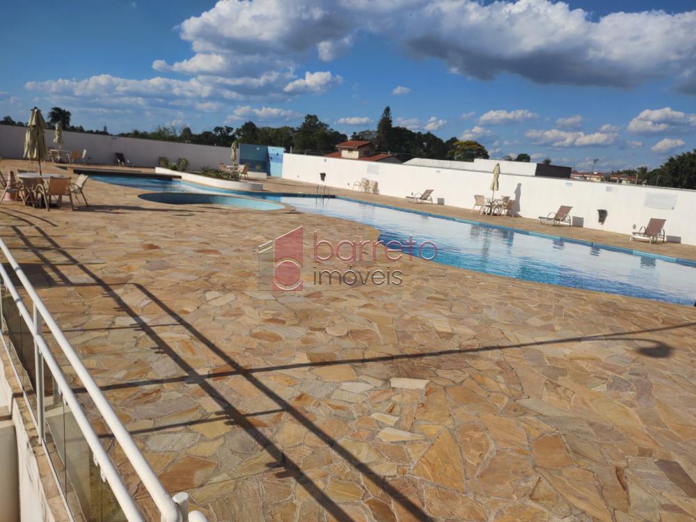 FINA COBERTURA COM VISTA PANORÂMICA À VENDA NO CONDOMÍNIO BOSQUE DOS JURITIS – BAIRRO MEDEIROS – JUNDIAÍ/SP