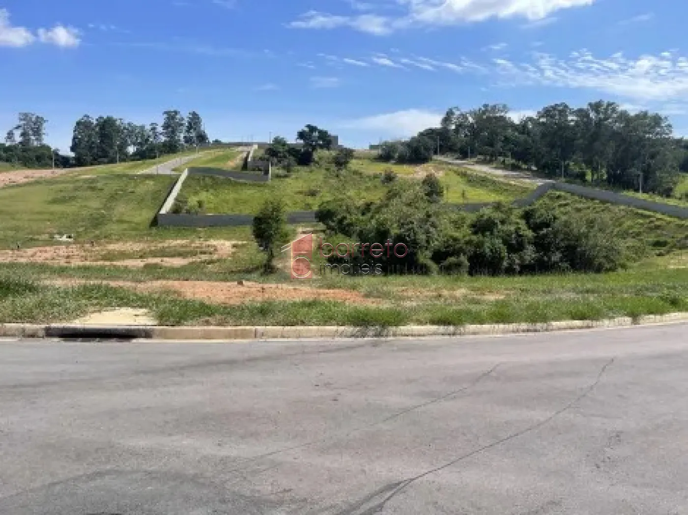 TERRENO À VENDA NO CONDOMÍNIO RESIDENCIAL LAGO AZUL – JUNDIAÍ/SP
