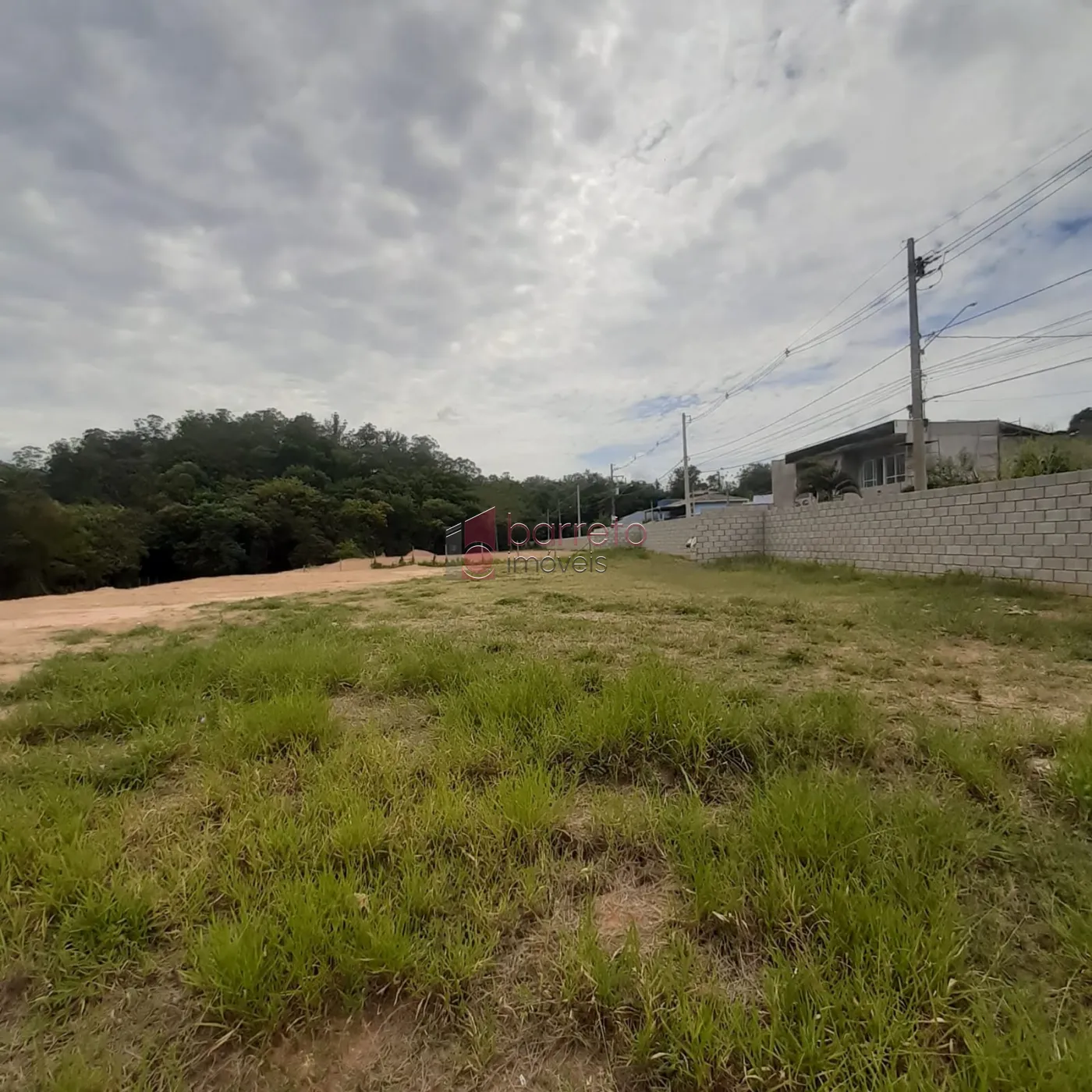 TERRENO À VENDA NO PARQUE CENTENÁRIO, DIVISA COM O HORTO FLORESTAL EM JUNDIAÍ/SP
