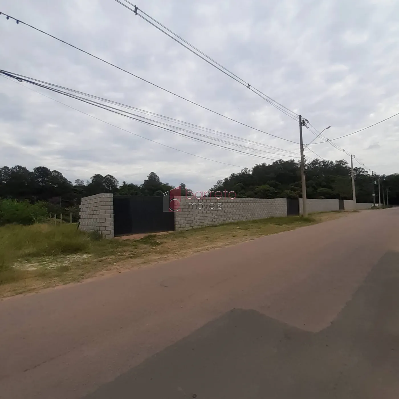 TERRENO À VENDA NO PARQUE CENTENÁRIO, DIVISA COM O HORTO FLORESTAL EM JUNDIAÍ/SP