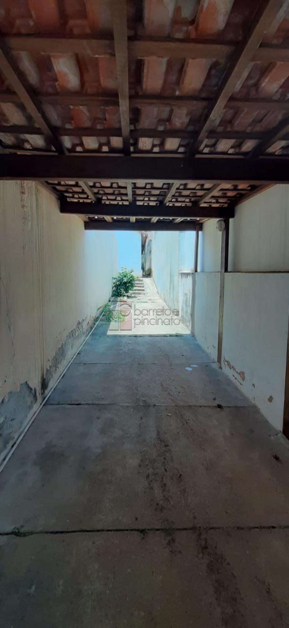 TERRENO COM CASA ANTIGA À VENDA NO JARDIM SANTA TERESA – JUNDIAÍ/SP