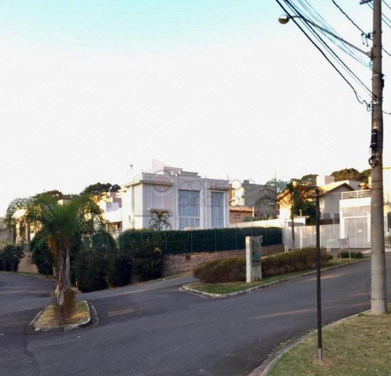 SOBRADO COM 4 SUÍTES À VENDA NO CONDOMÍNIO QUINTAS DO LAGO EM JUNDIAÍ/SP