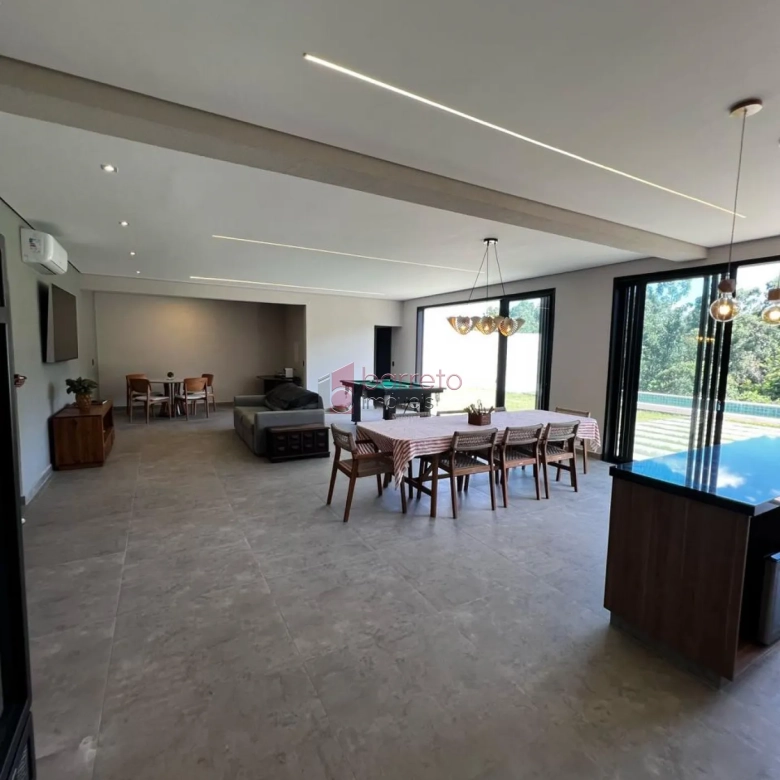 CASA À VENDA NO CONDOMÍNIO SERRA AZUL – ITUPEVA/SP