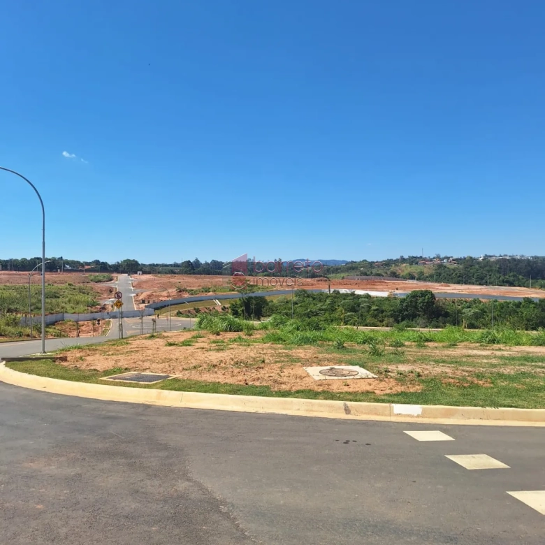 TERRENO DE ESQUINA PARA VENDA NO CONDOMÍNIO APPLAUSI VILLAGGIO ENGORDADOURO – JUNDIAÍ/SP