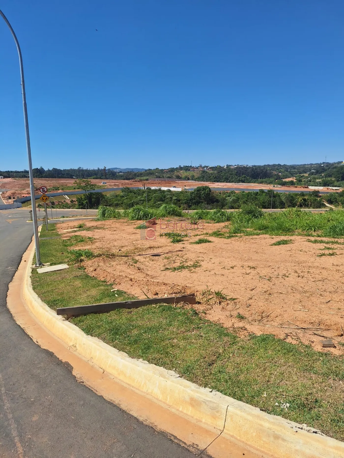 TERRENO DE ESQUINA PARA VENDA NO CONDOMÍNIO APPLAUSI VILLAGGIO ENGORDADOURO – JUNDIAÍ/SP