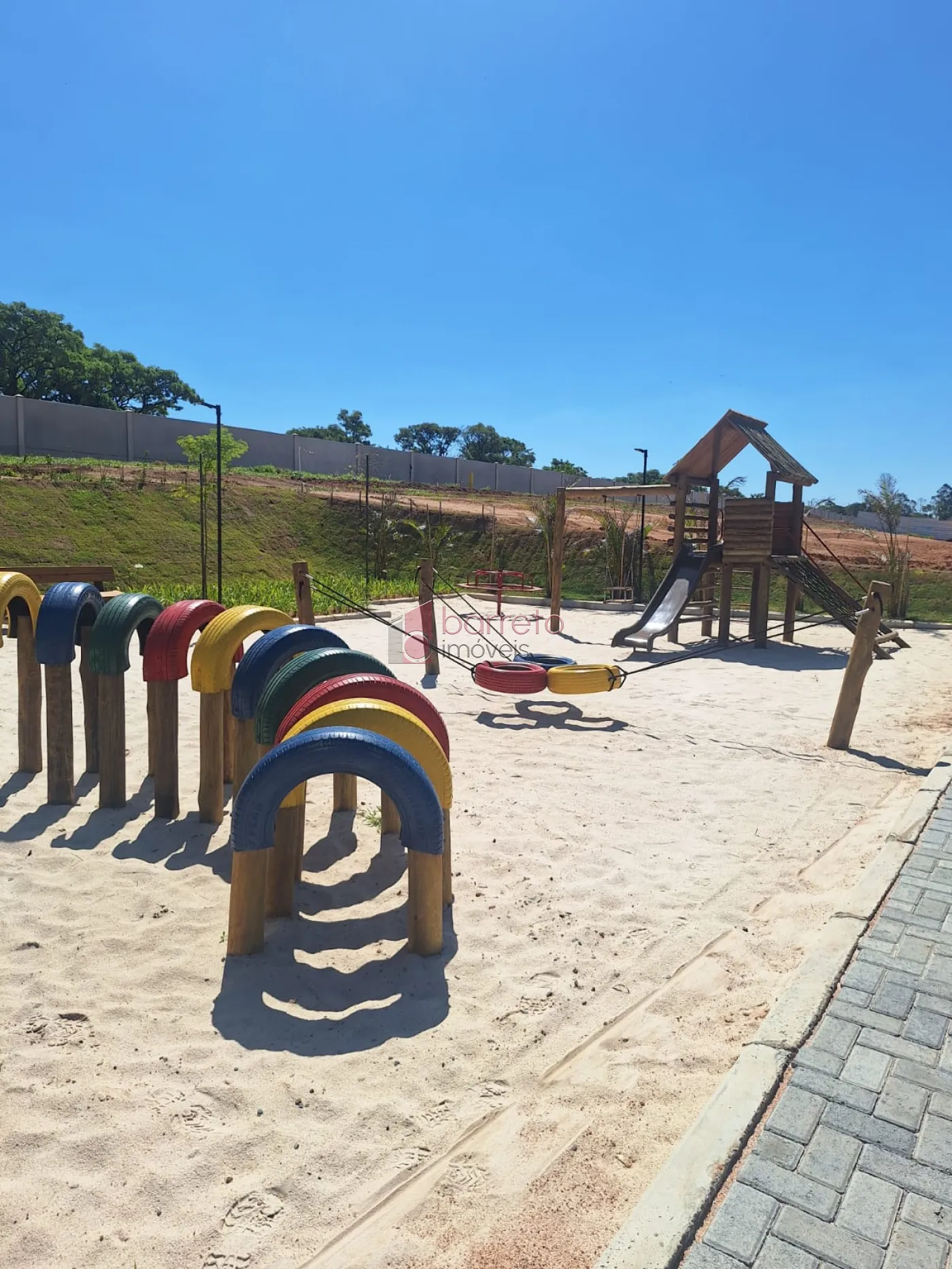TERRENO DE ESQUINA PARA VENDA NO CONDOMÍNIO APPLAUSI VILLAGGIO ENGORDADOURO – JUNDIAÍ/SP