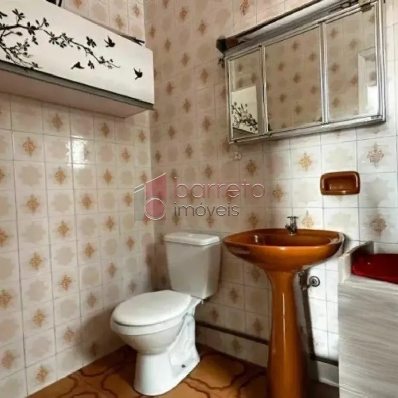 CASA COM EDÍCULA PARA VENDA E LOCAÇÃO NO JARDIM MESSINA – JUNDIAÍ/SP