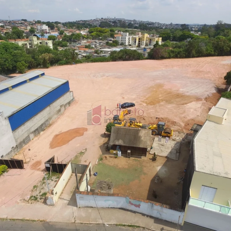 Área para venda em Atibaia, bairro Caetetuba.