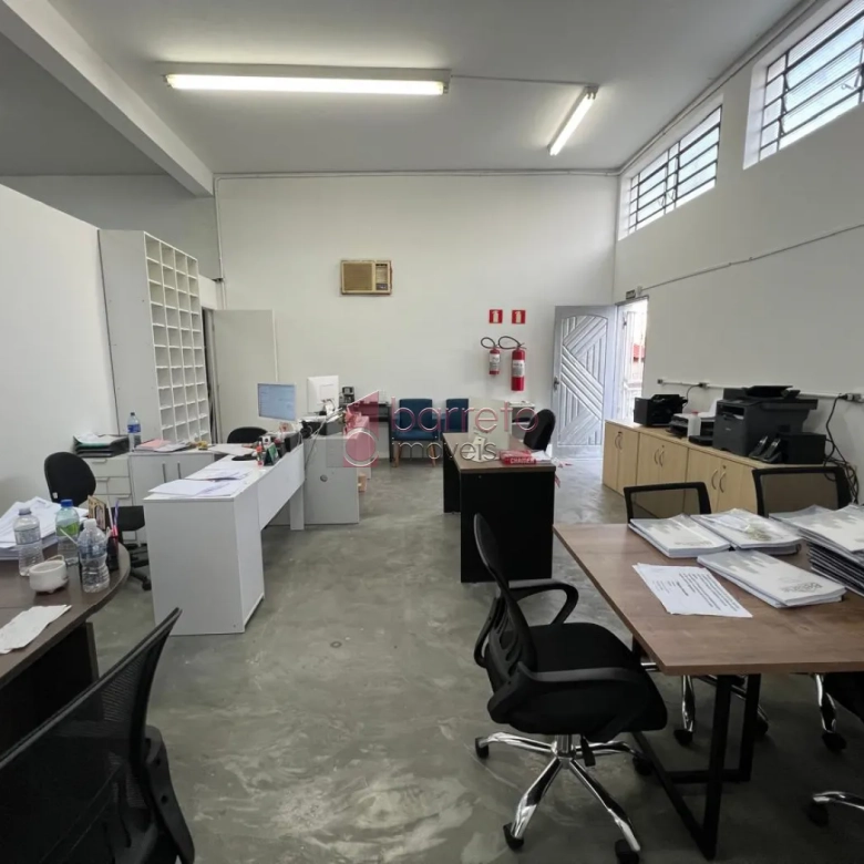 PRÉDIO COMERCIAL PARA VENDA E LOCAÇÃO NO CENTRO – JUNDIAÍ/SP