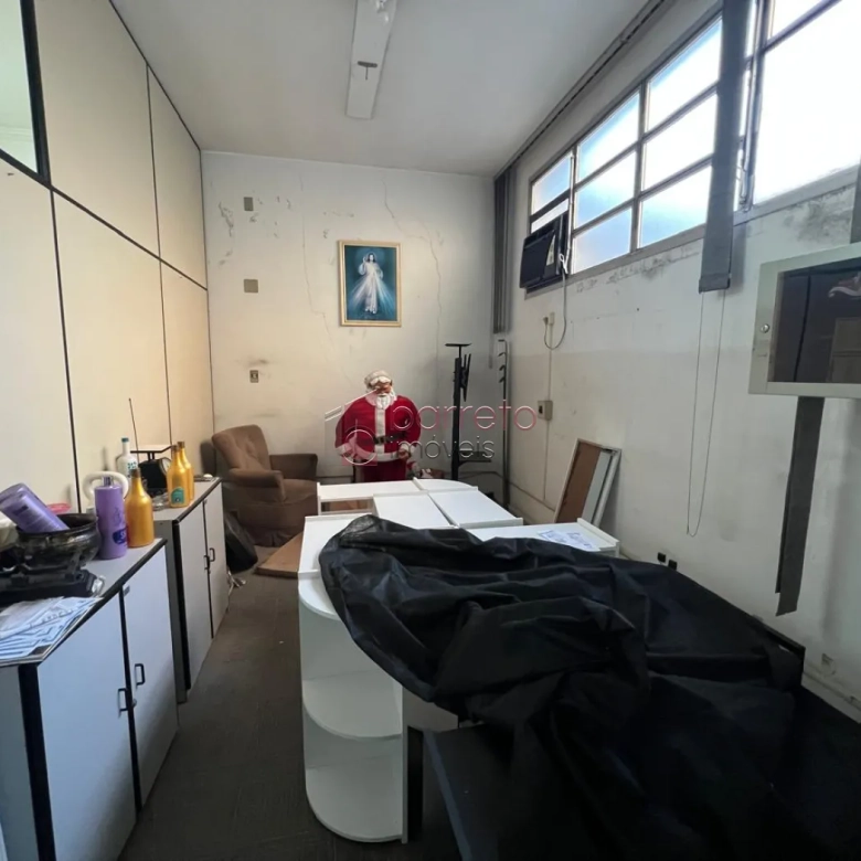 PRÉDIO COMERCIAL PARA VENDA E LOCAÇÃO NO CENTRO – JUNDIAÍ/SP
