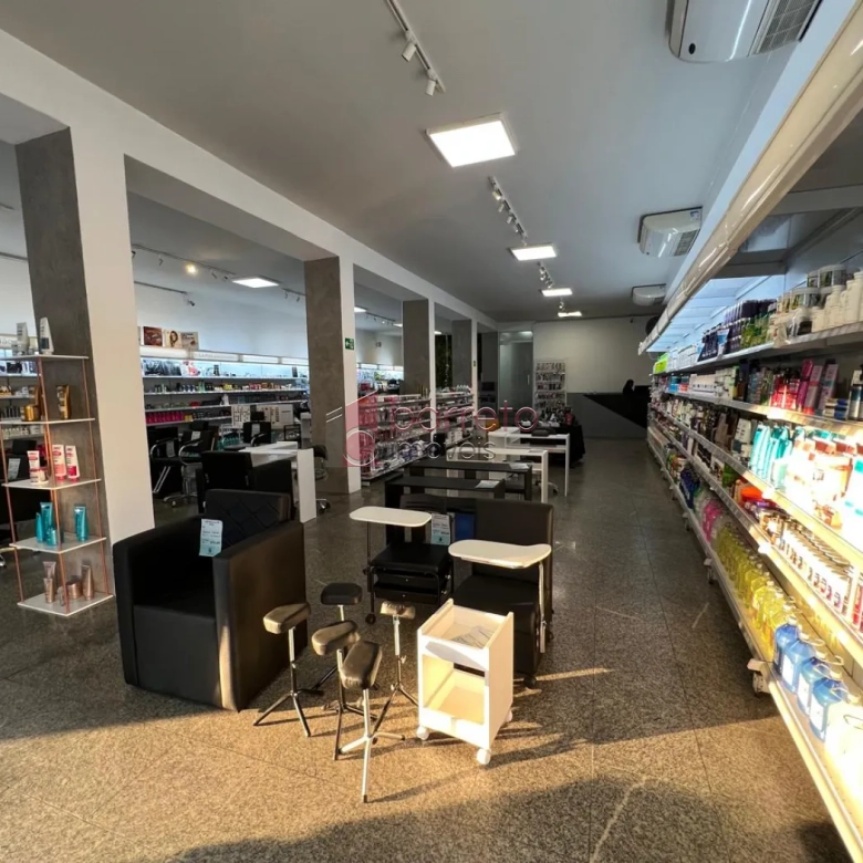 PRÉDIO COMERCIAL PARA VENDA E LOCAÇÃO NO CENTRO – JUNDIAÍ/SP