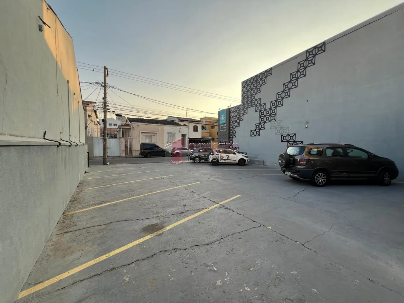 PRÉDIO COMERCIAL PARA VENDA E LOCAÇÃO NO CENTRO – JUNDIAÍ/SP