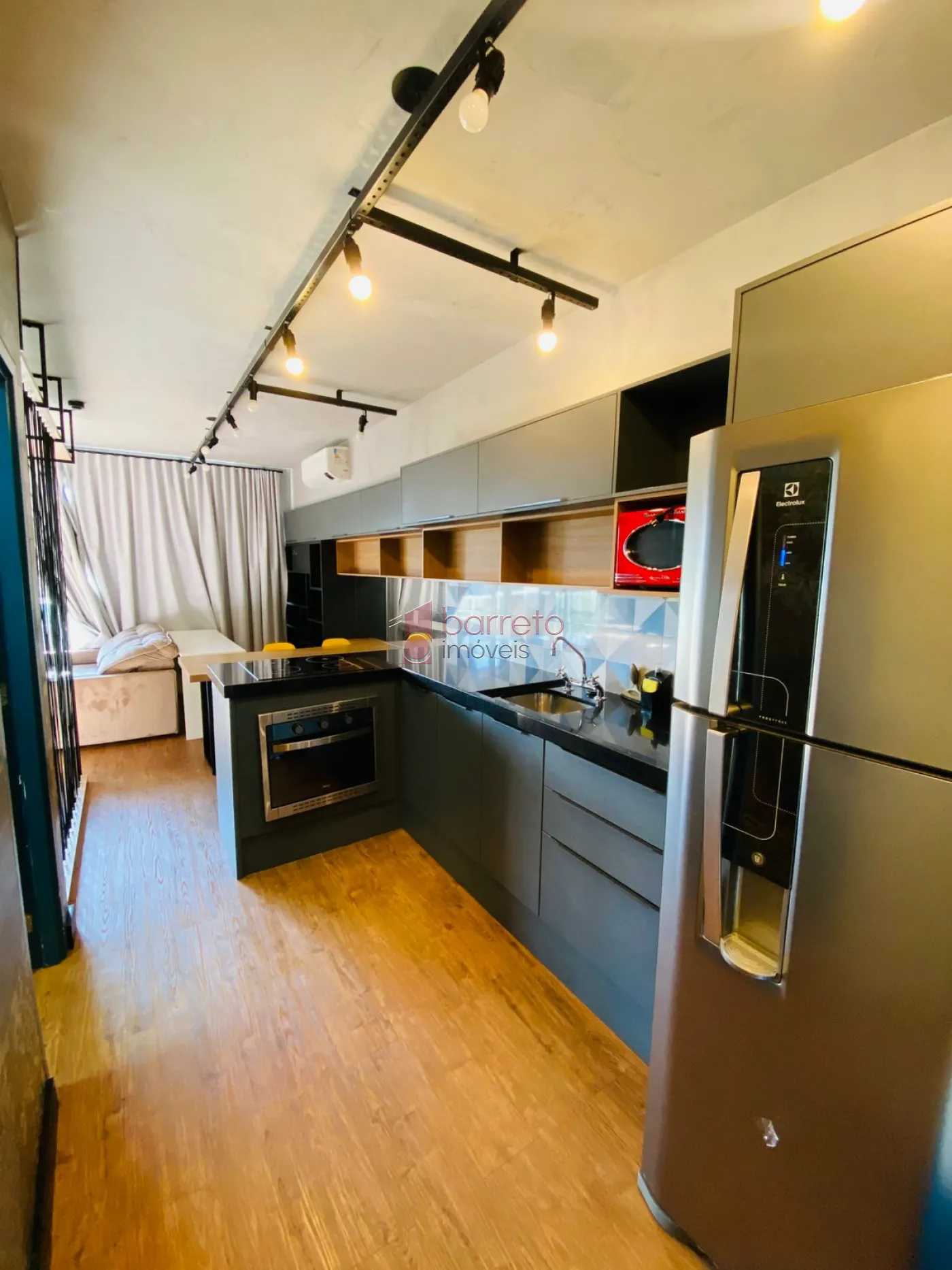 APARTAMENTO ESTILO FLAT MOBILIADO PARA LOCAÇÃO OU VENDA NO CONDOMÍNIO LÍNEA – JUNDIAÍ/SP