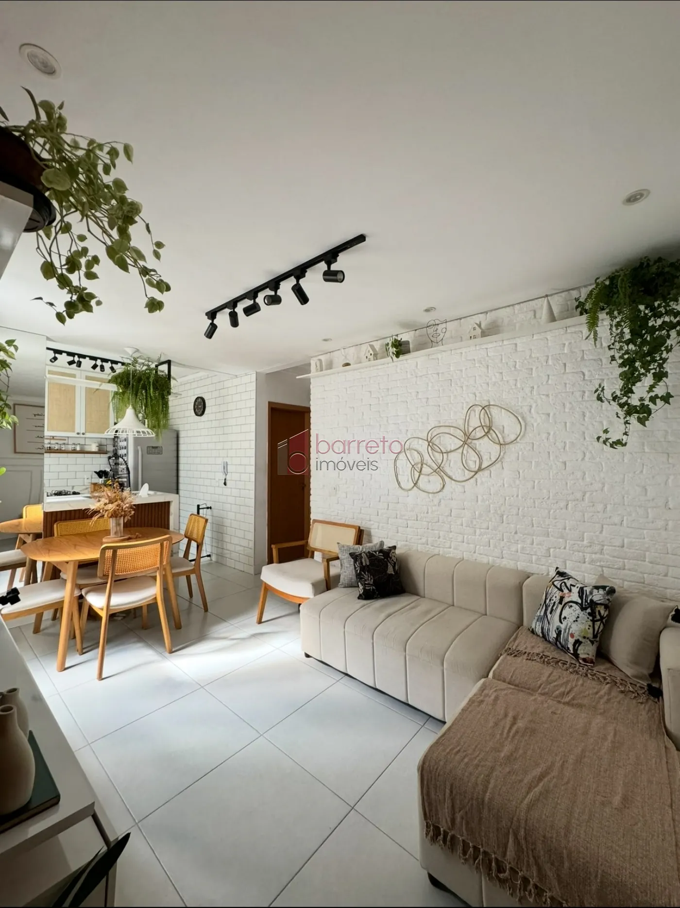 jundiai-apartamento-padrao-poste-21-03-2025_10-51-45-9