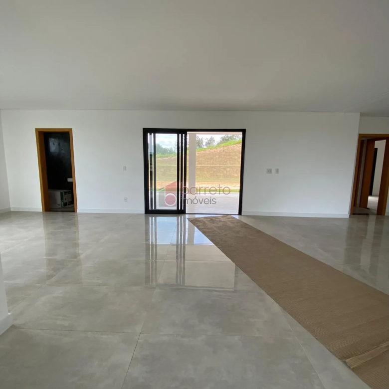 CASA À VENDA NO CONDOMÍNIO TERRAS DO CAXAMBÚ – JUNDIAÍ/SP