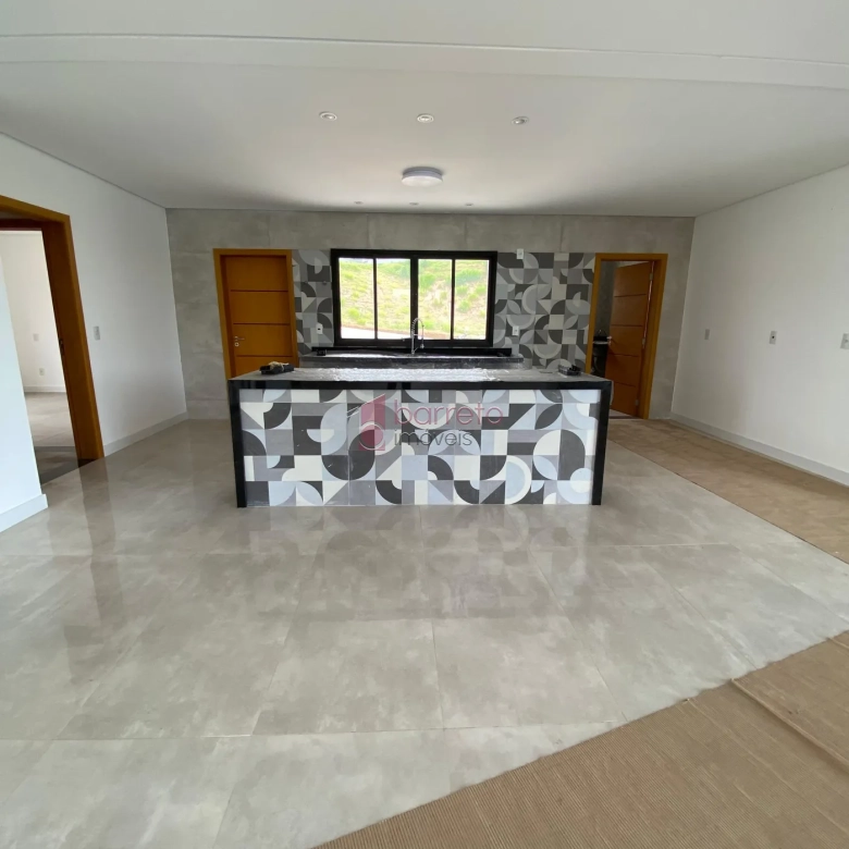 CASA À VENDA NO CONDOMÍNIO TERRAS DO CAXAMBÚ – JUNDIAÍ/SP