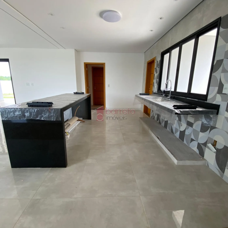 CASA À VENDA NO CONDOMÍNIO TERRAS DO CAXAMBÚ – JUNDIAÍ/SP
