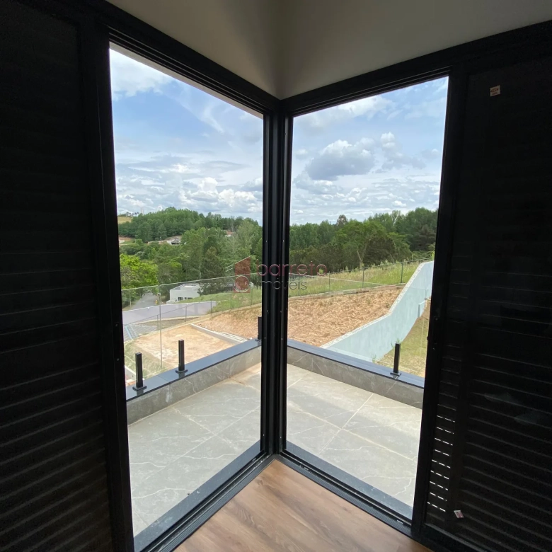 CASA À VENDA NO CONDOMÍNIO TERRAS DO CAXAMBÚ – JUNDIAÍ/SP